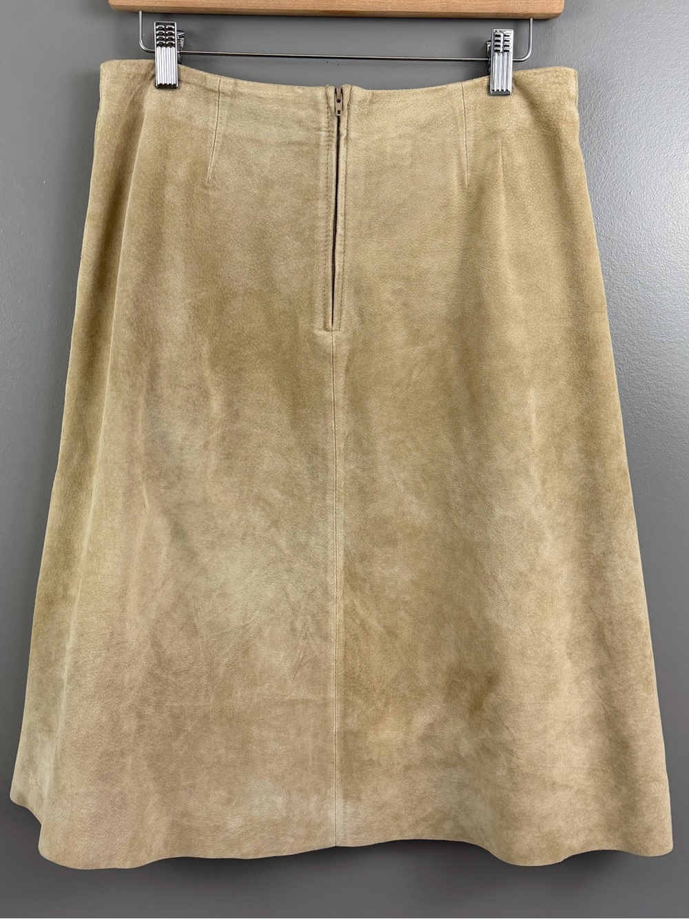 Vintage Danier Embroidered Beaded Genuine Suede Skirt Boho Western Size 6 - Picture 3 of 16